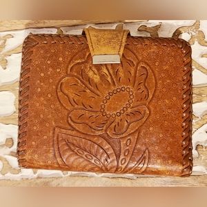 ViNTAGE Tooled Leather Wallet